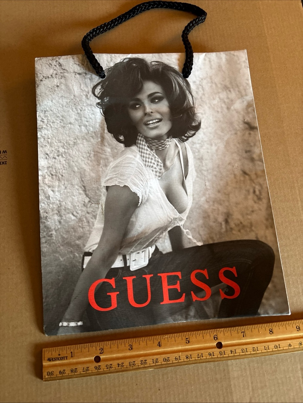 Sofia Loren lookalike model GUESS Black & White Photo Tote with Red Logo used - Picture 2 of 9